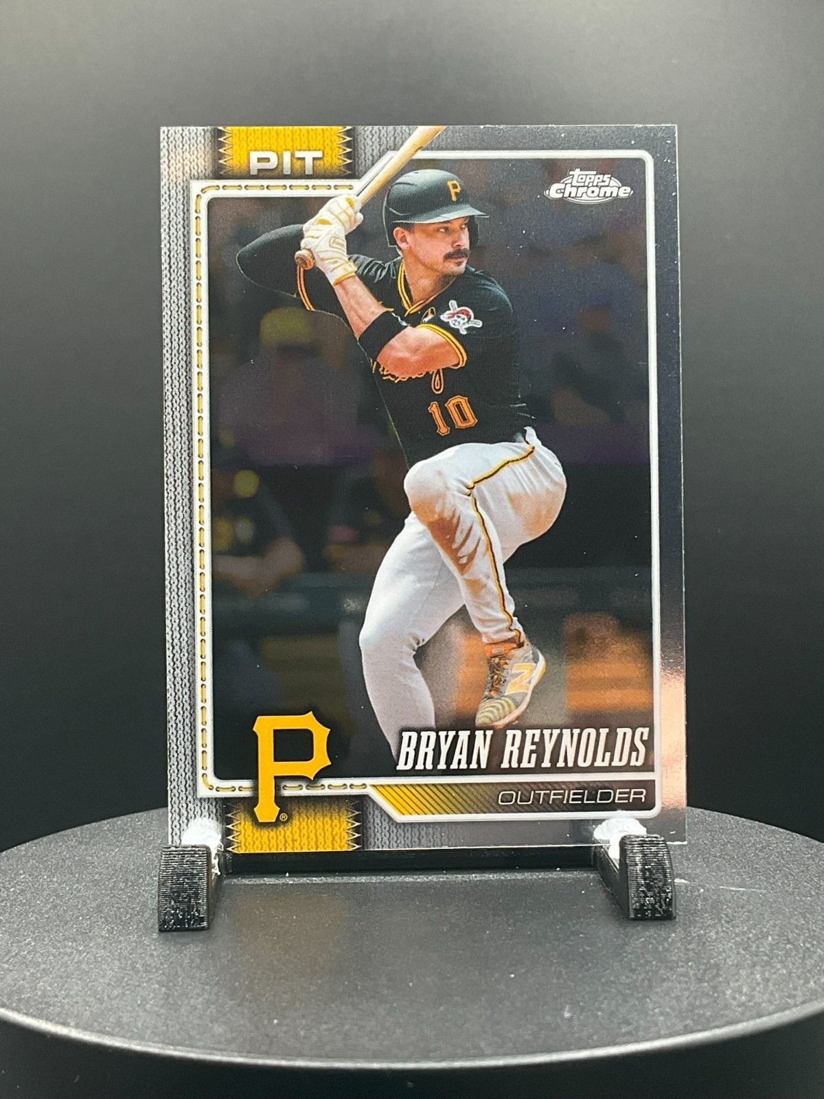 2026 Topps Chrome Baseball Base #163 Bryan Reynolds, Pittsburgh Pirates