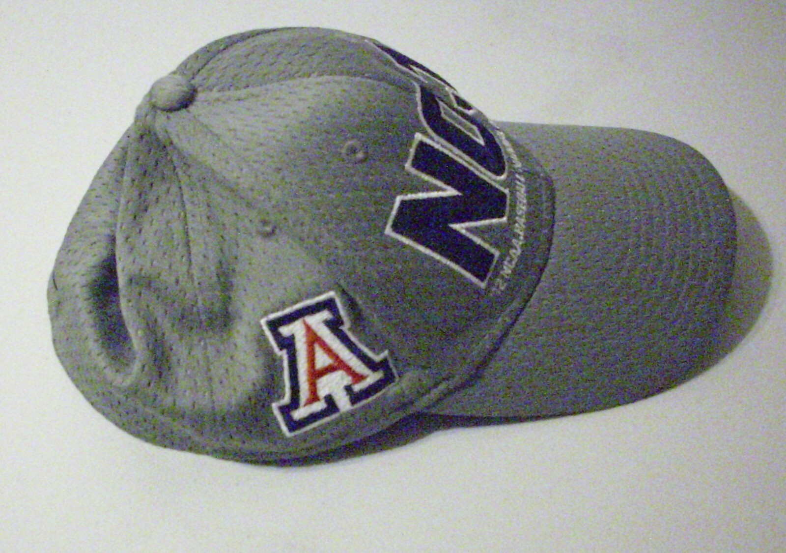 NCAA CWS 2012 Arizona No. 1 Champions Hat Ball Cap Nike Team One Size Fits Most