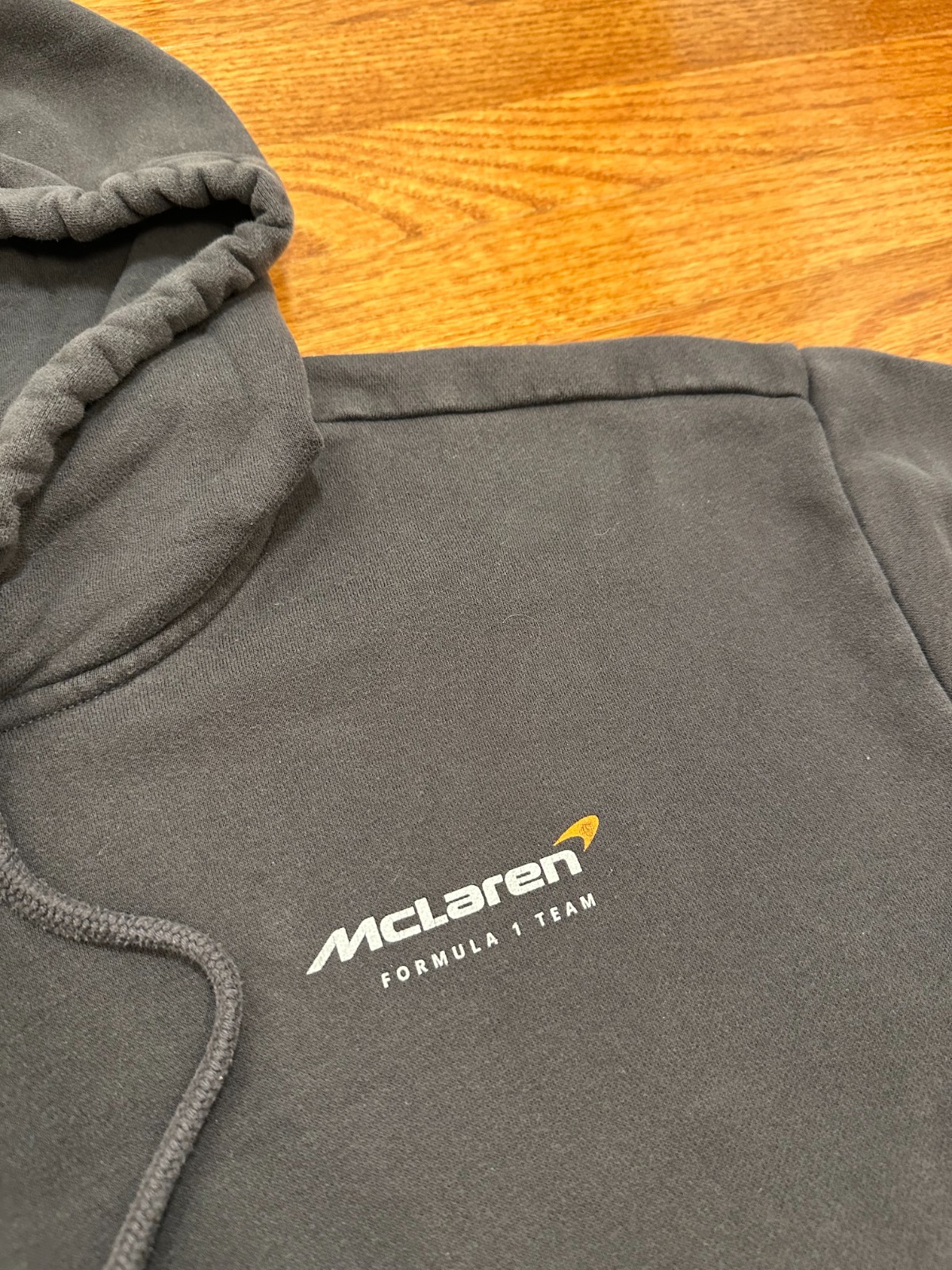 McLaren Formula 1 Team 2023 MCL60 Hoodie Sweatshirt Fits Mens Large Graphic Race