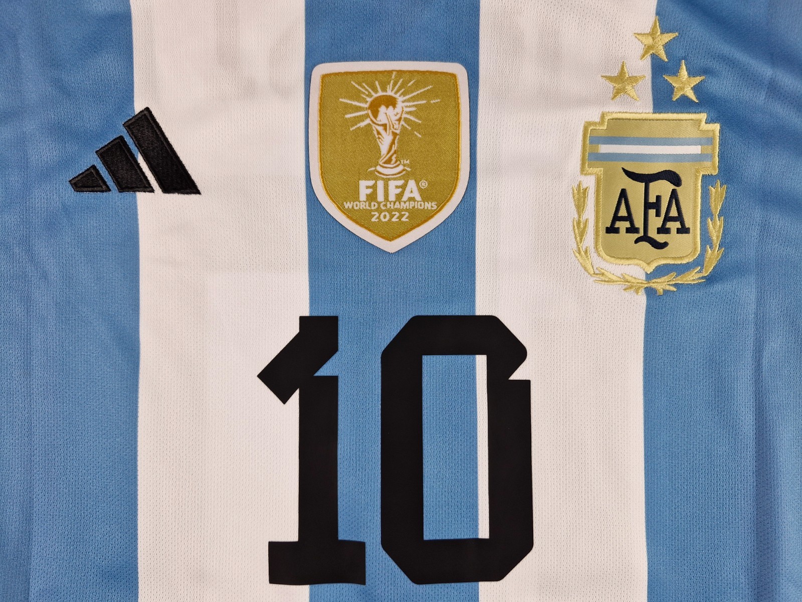 Lionel Messi Argentina Qatar FIFA 2022 hand-signed +COA Free shipping worldwide