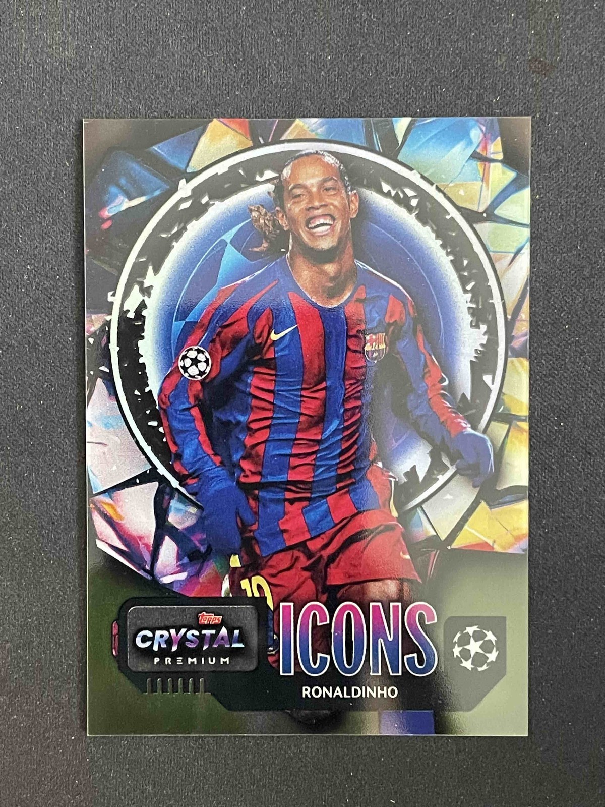 Ronaldinho 2022-23 Topps Crystal UEFA ICONS #UI-10