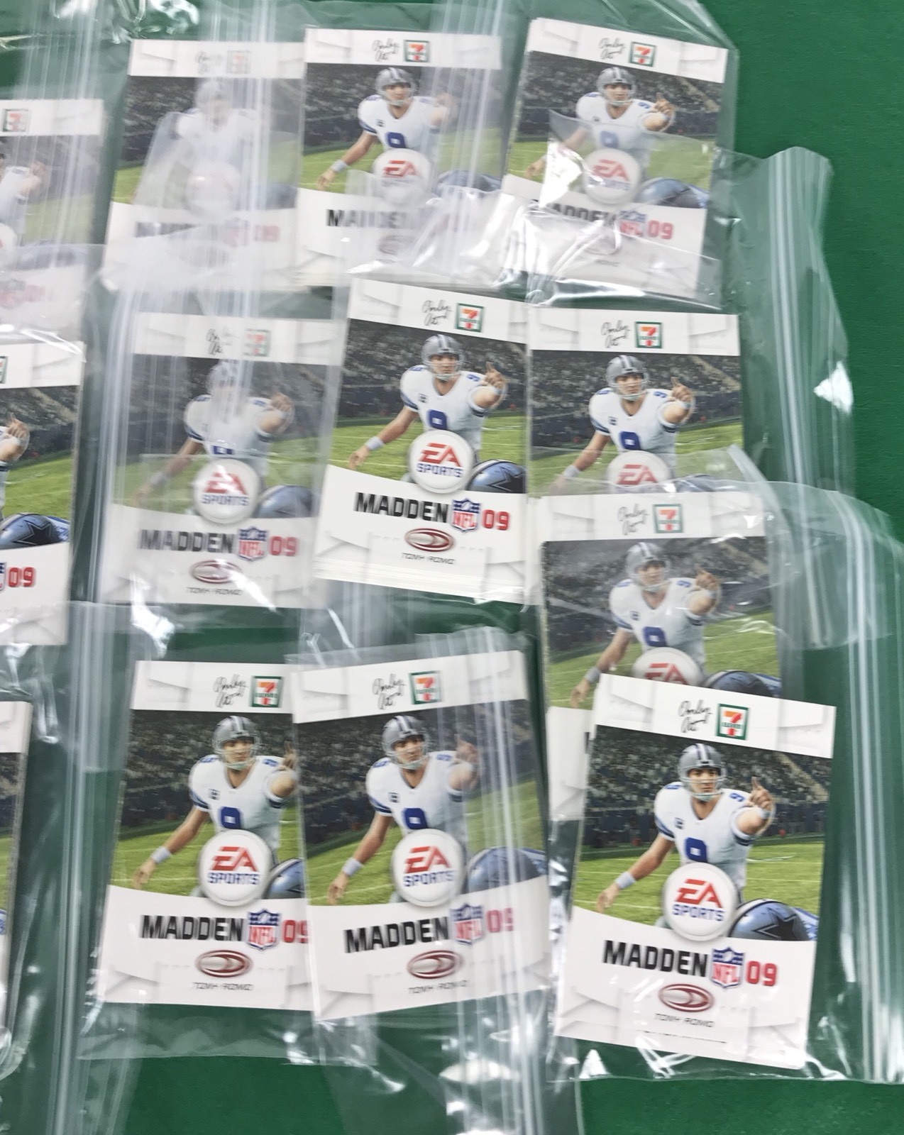 Madden NFL 2008 09 7-11 Donruss Football Cards Set Complete 10 cards ea