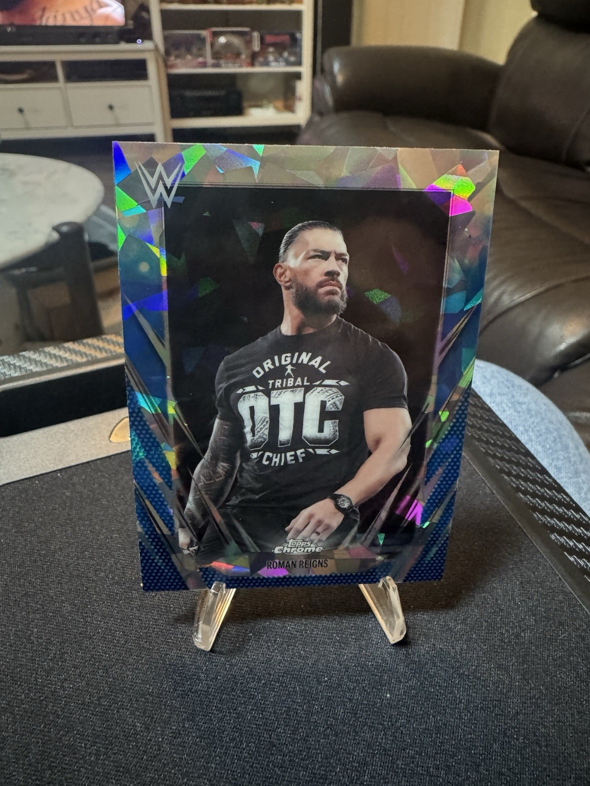 2026 Topps Chrome WWE SAPPHIRE | SAPPHIRE BASE #18 | ROMAN REIGNS