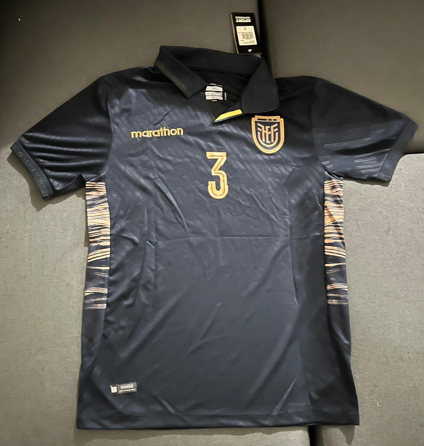 Ecuador Blue Jersey World Cup 2026 Hincapie + **GIFT** (Read Description)