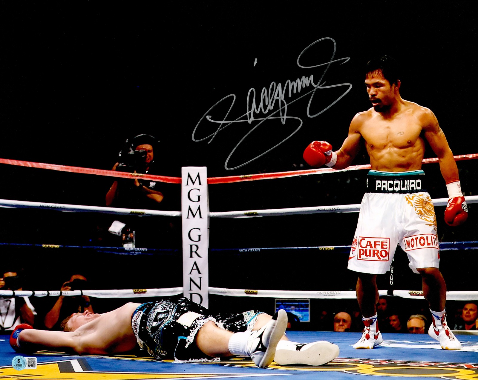 Manny Pacquiao Autographed 16×20 Photo Beckett BAS Witness