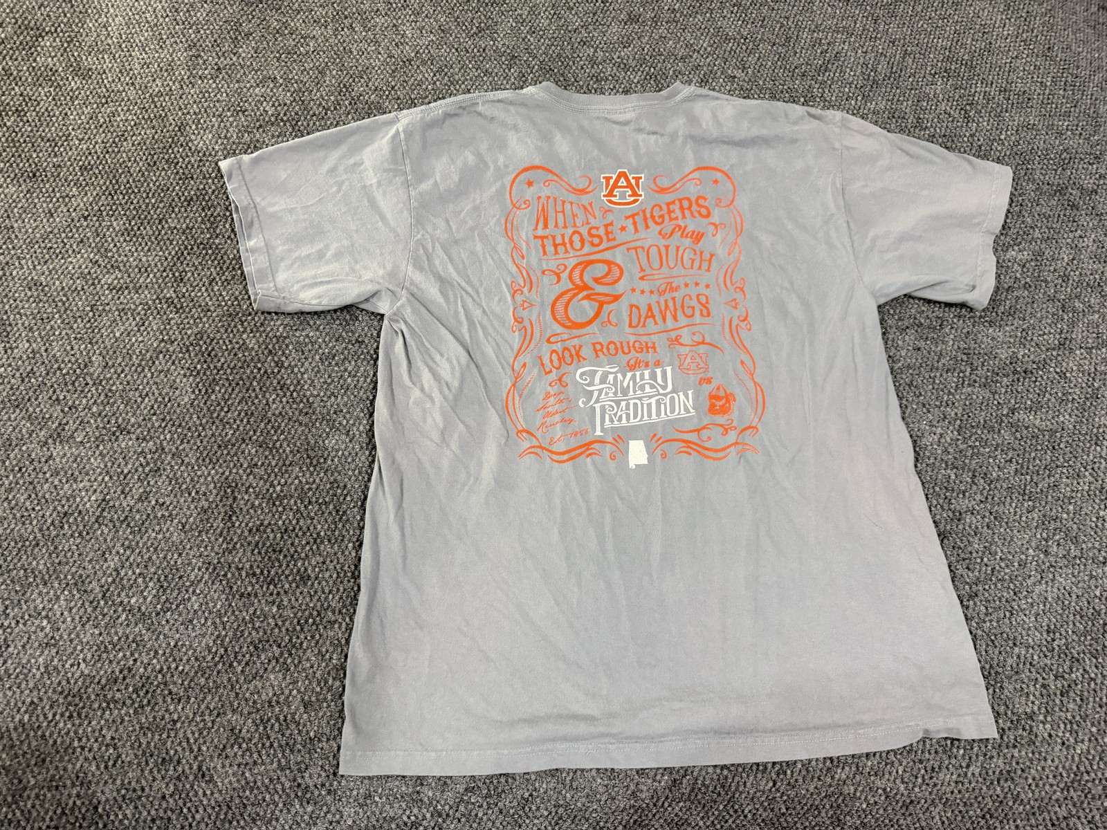 Auburn Tigers Shirt Mens XL Gray NCAA Football Comfort Colors Family Tradition