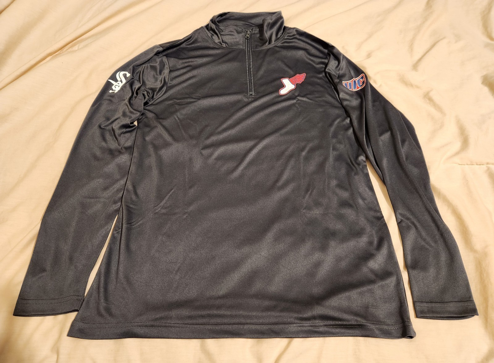 Co-branded Chicago White Sox/UIC Quarter Zip SGA 4/25/26 Adult M, L, or XL