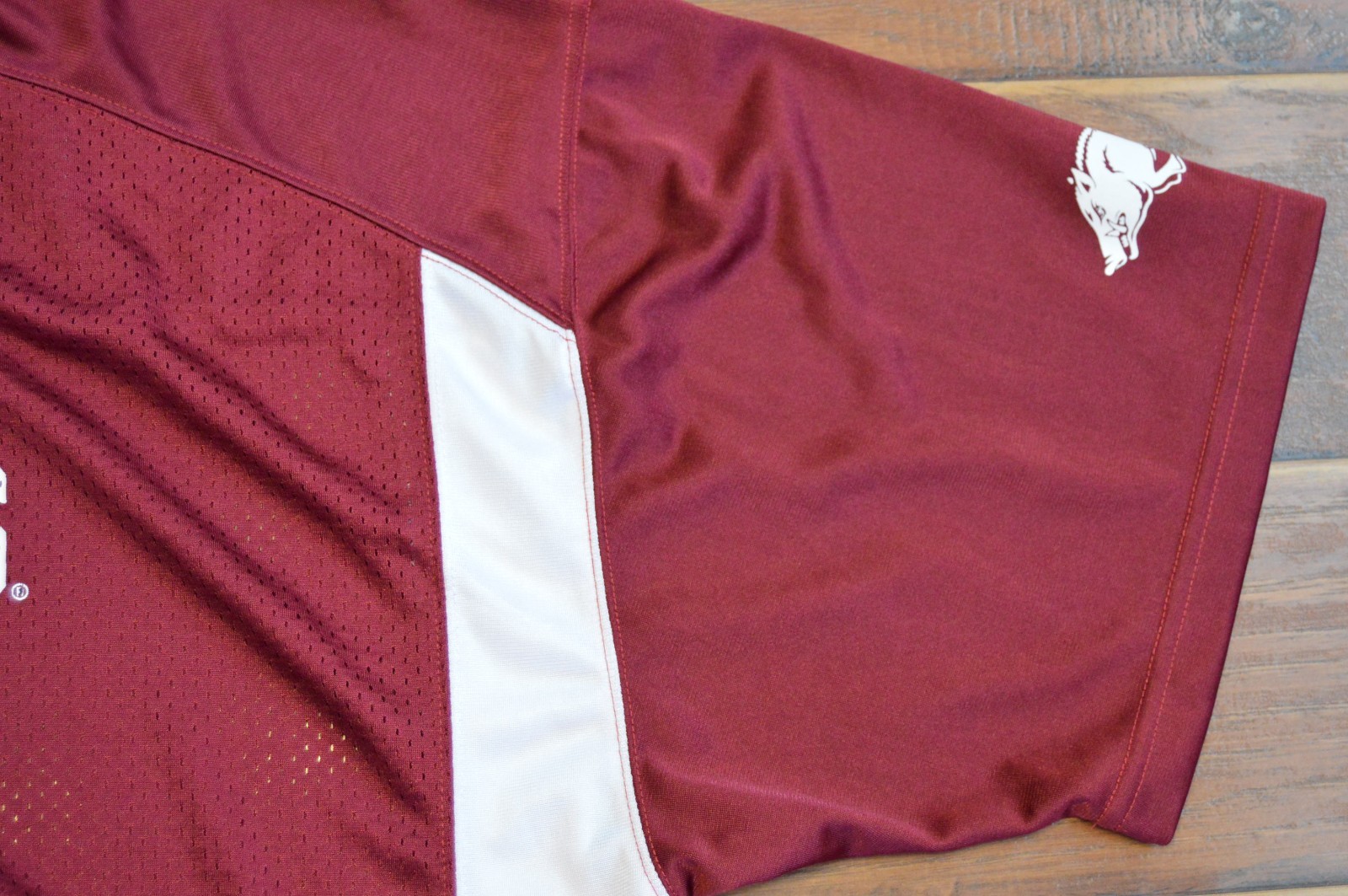 Arkansas Razorbacks #1 Jersey,Men’s XL,Short Sleeve,Knights Apparel