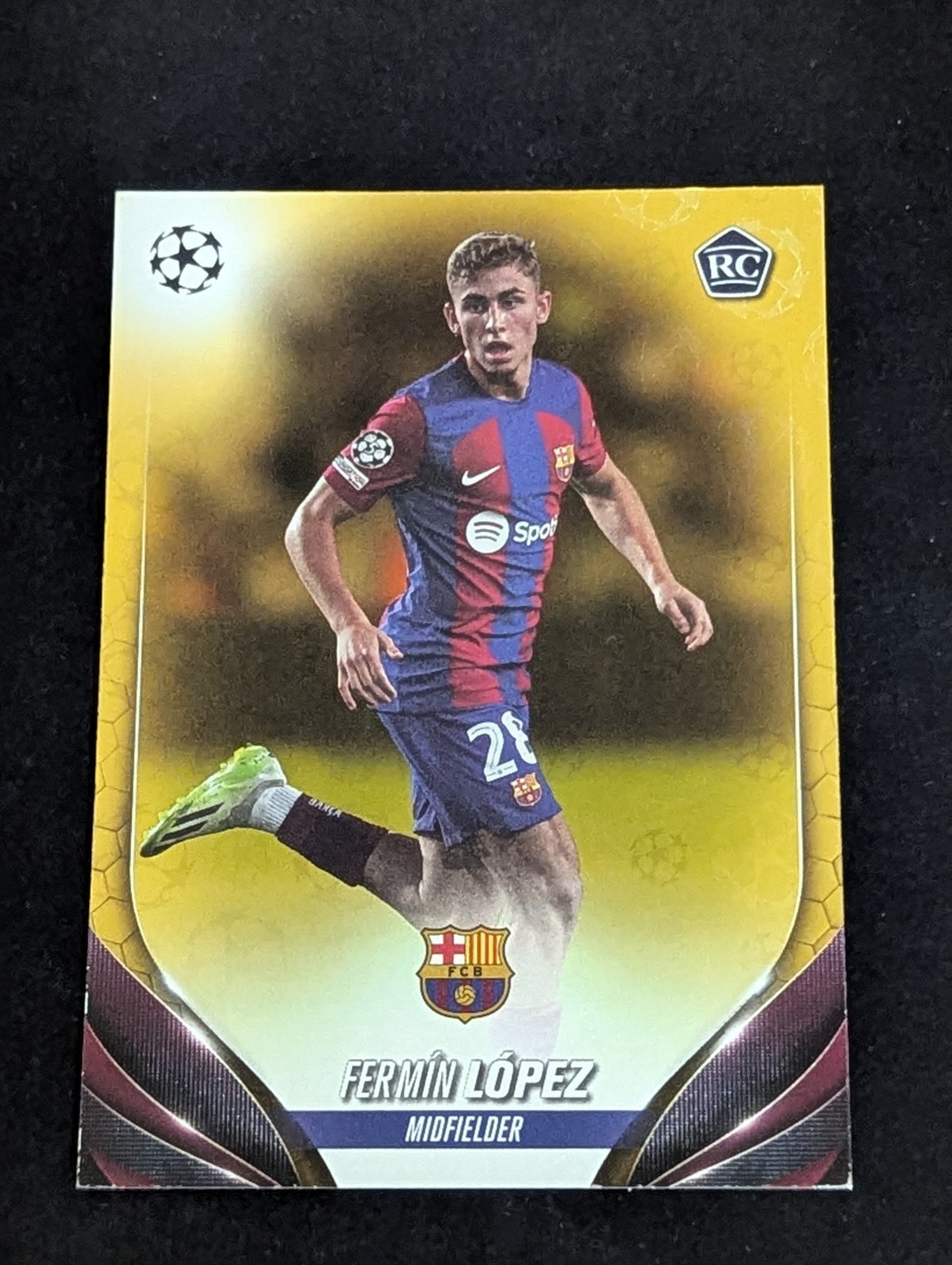 Topps UEFA Club 2023-24 Fermin Lopez FC Barcelona Gold Starball Foil Rookie RC