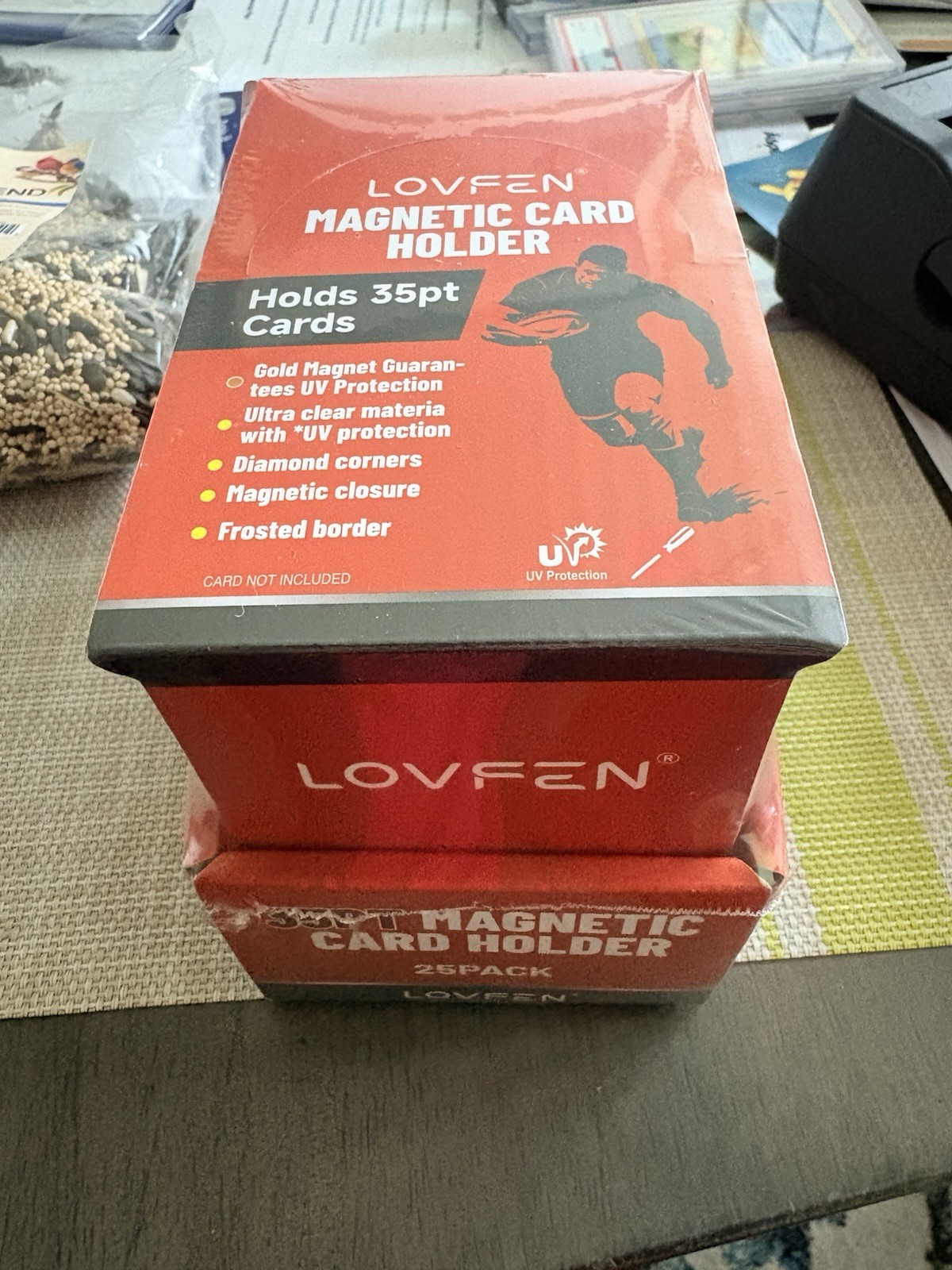 Lovfen 35pt Magnetic Card Holder Case Acid-Free, UV-Blocking, 25-Card Capacity