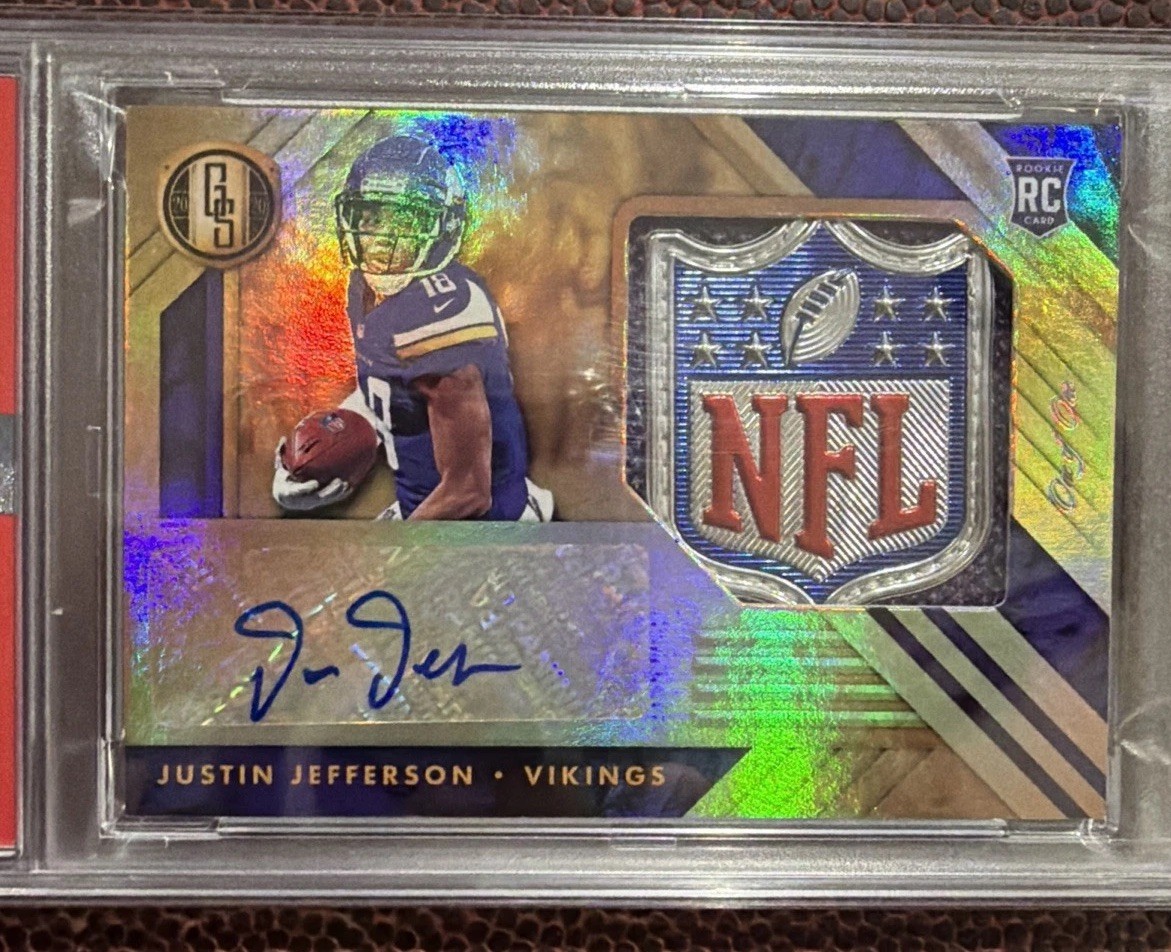 Justin Jefferson 2020 Panini Gold Standard Rookie NFL Shield Patch Auto 1/1 RPA