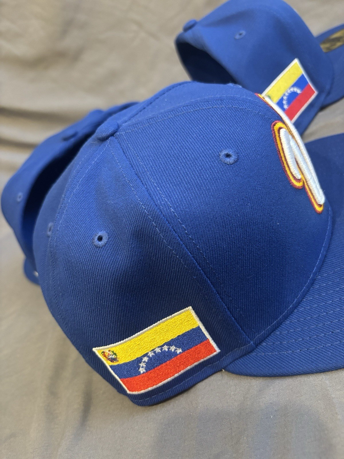 NEW ERA Venezuela 🇻🇪 World Baseball Classic 2026 BLUE FITTED CERRADA Azul HAT
