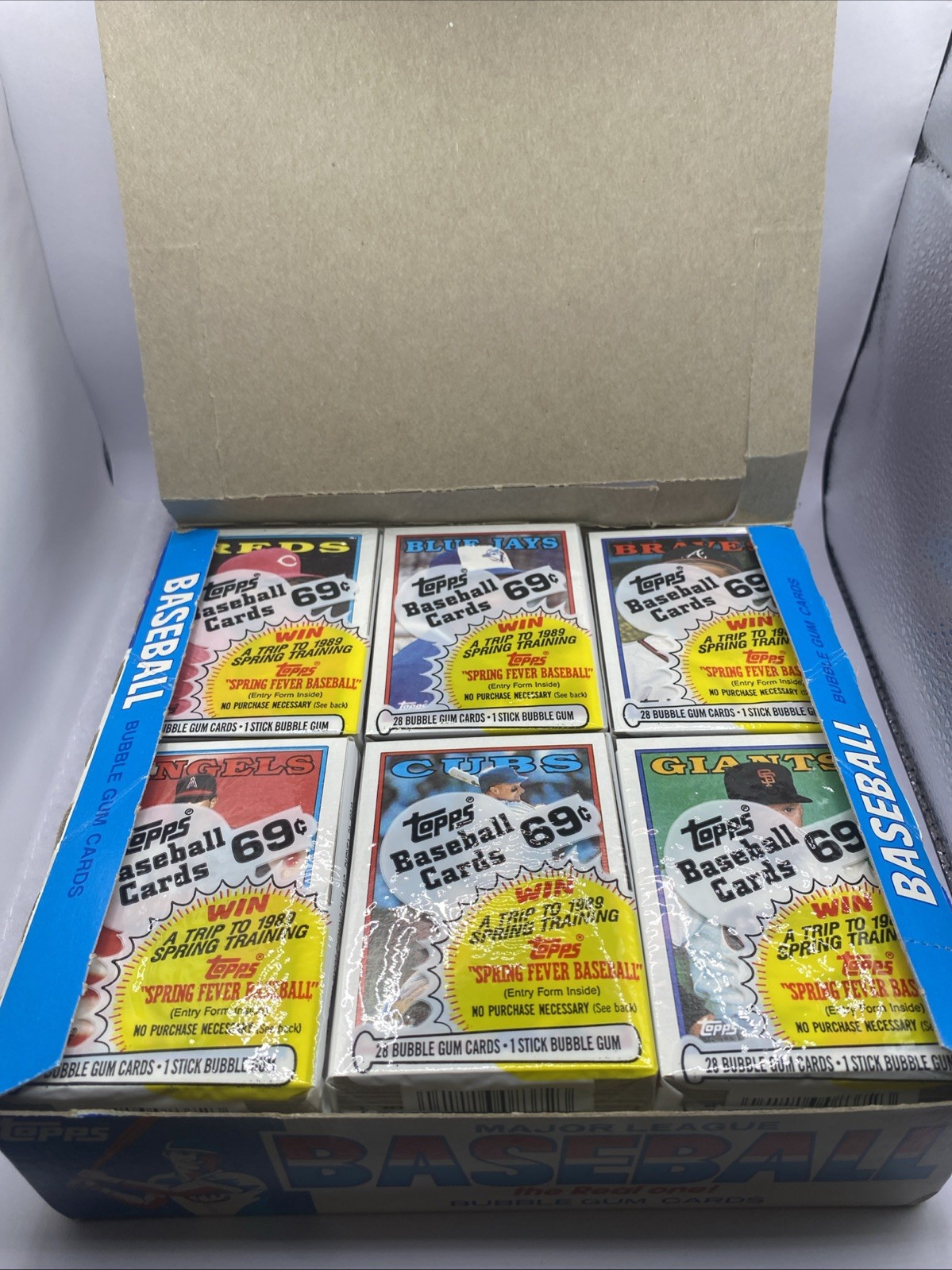 SEALED Topps Cards: 1988 28-Card Packs