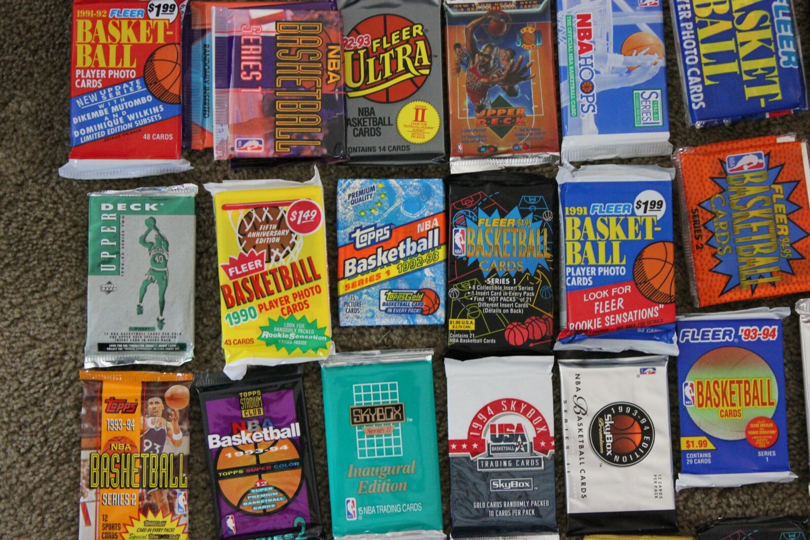 Lot of 50 vintage NBA Basketball Cards in Factory Sealed Packs
