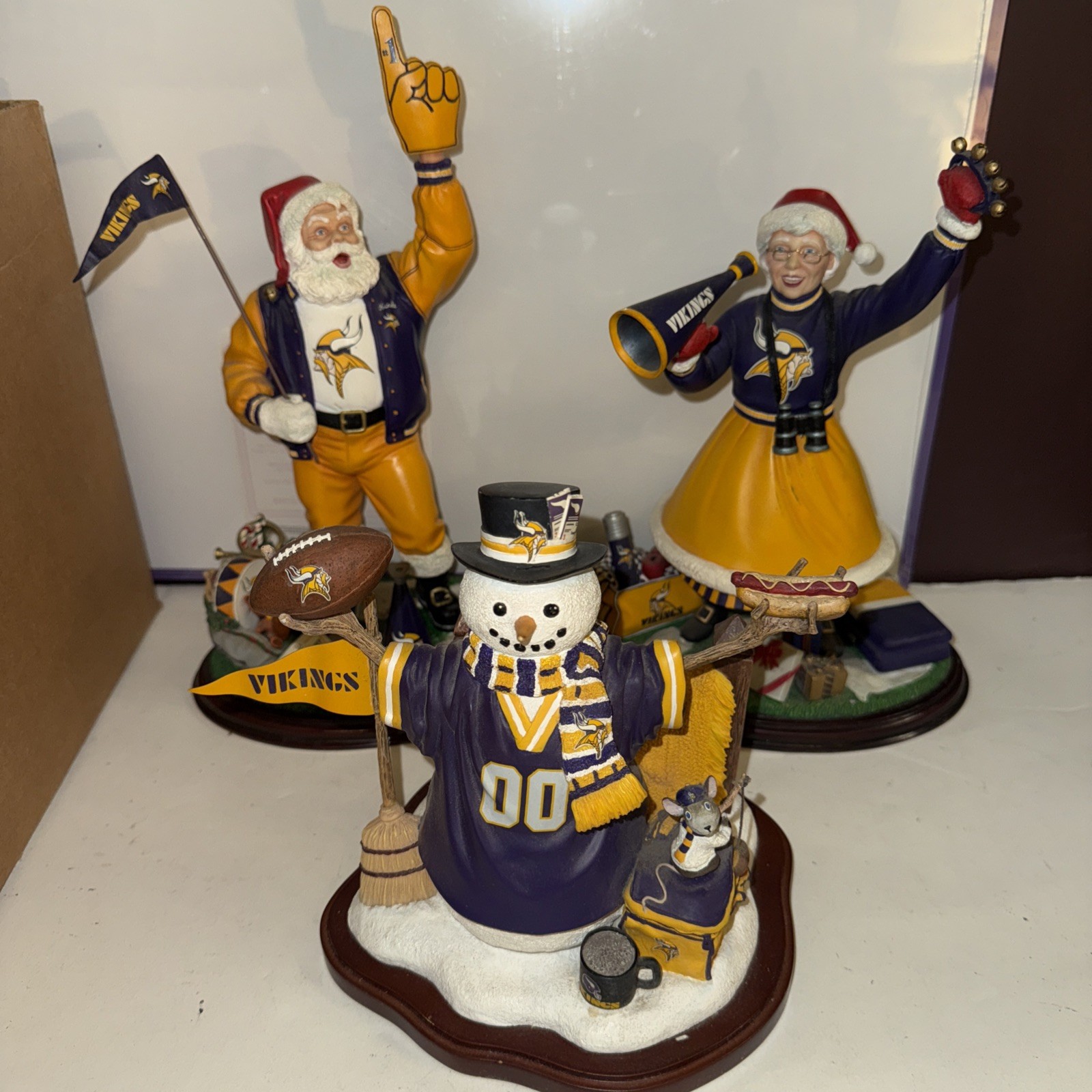 MINNESOTA VIKINGS NFL 2000 Danbury Mint Lot of 3 Santa Claus Mrs Claus Snowman
