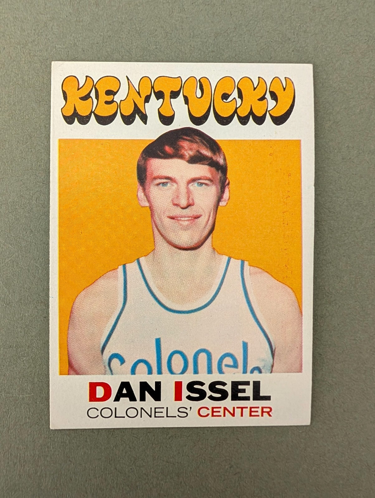 1971-72 TOPPS DAN ISSEL RC #200 NMT-MNT