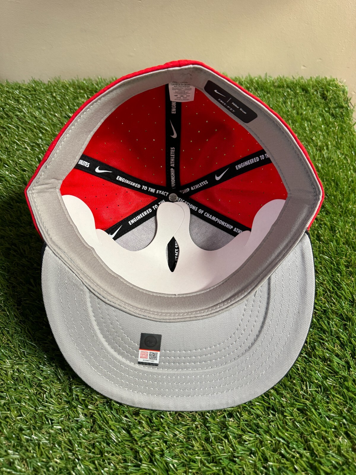 Nike UGA Dawgs Georgia Bulldogs Baseball Team Issued Fitted Cap Hat 7 1/8 Red