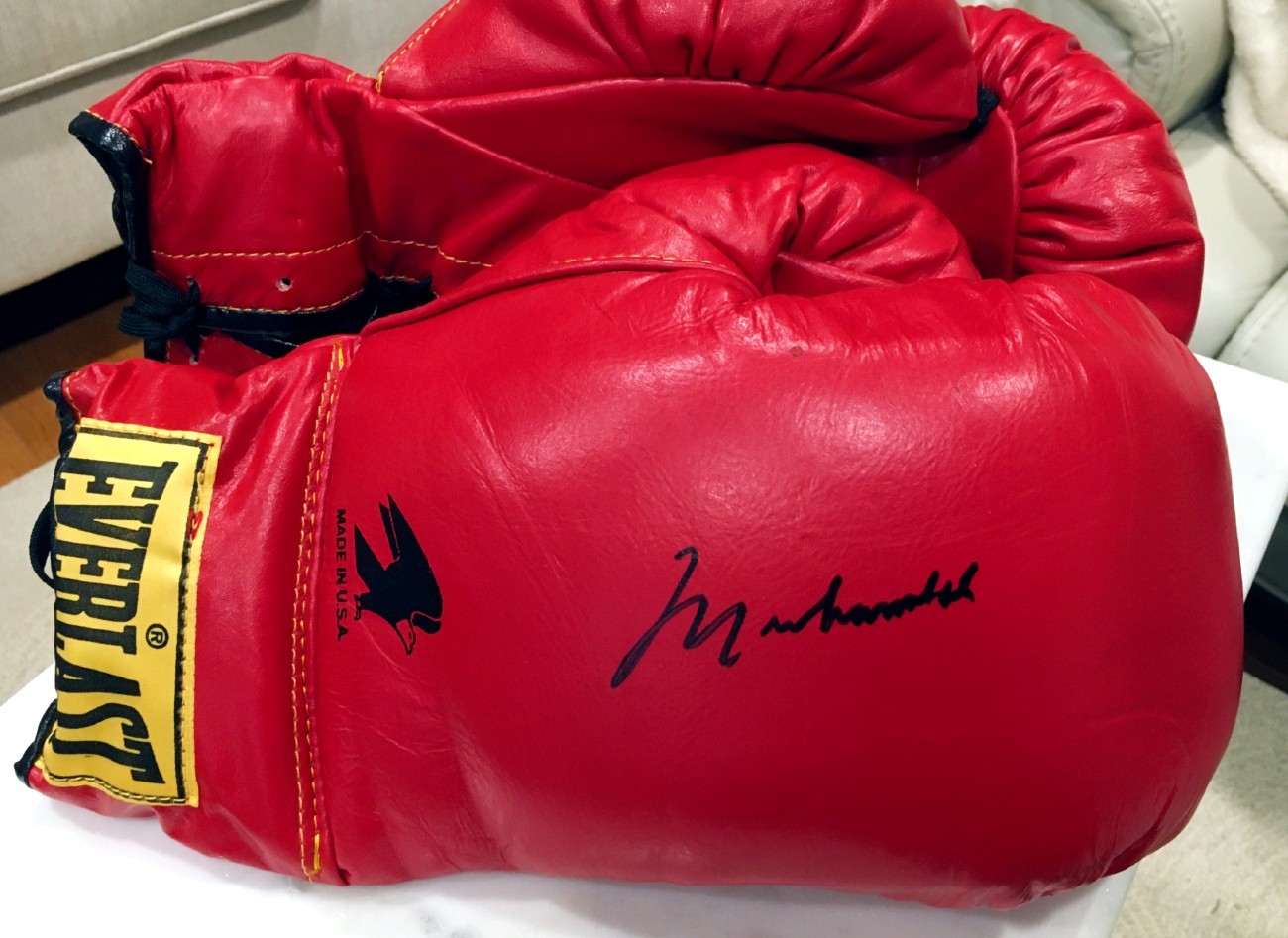 1996 MUHAMMAD ALI SIGNED LEATHER GLOVES–NM/MT–GREAT EYE APPEAL–DETAILED COA