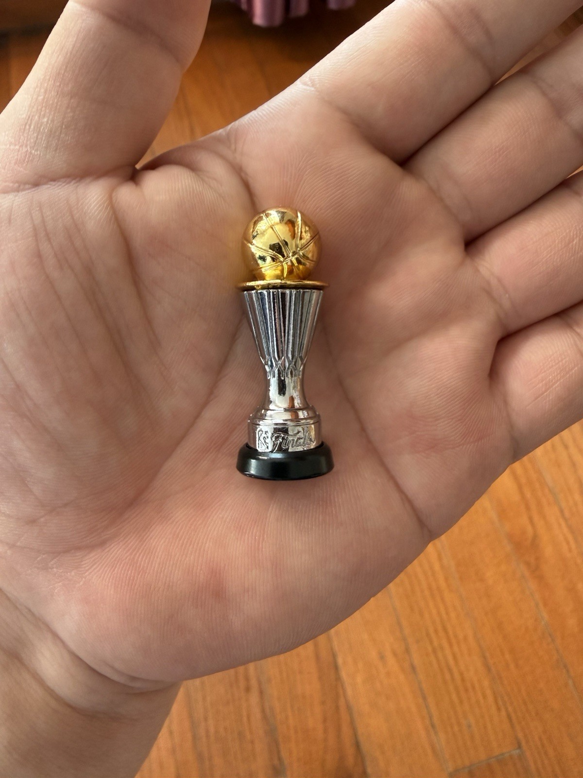 NBA Finals MVP Trophy 1.8inch Mini Trophy Ornaments（Zinc alloy）