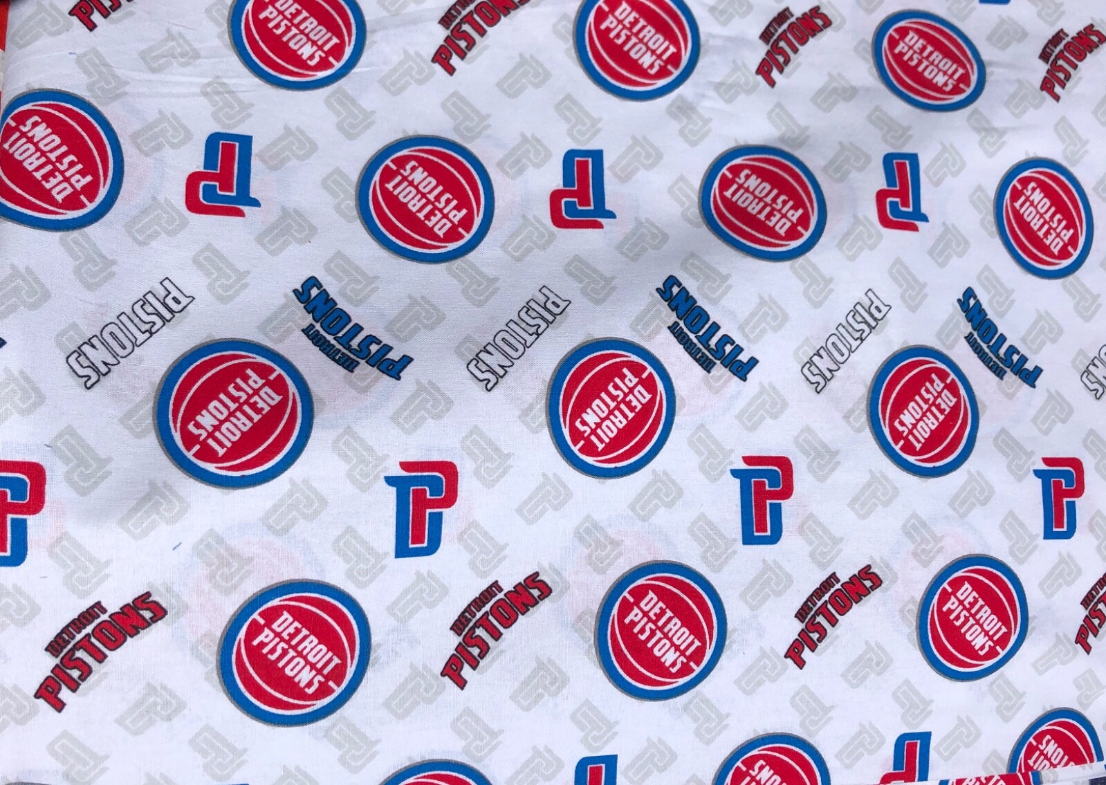 NEW NBA DETROIT PISTONS COTTON Fabric 1/4 yard= 9inX 44 in LOGO DIY MASK HOOPS !
