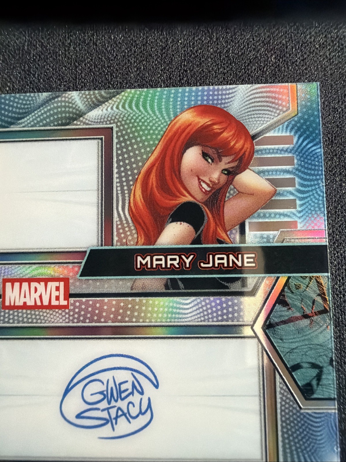 2026 Topps Chrome Marvel Dual Facsimile Orange Auto /25 Mary Jane / Gwen Stacy