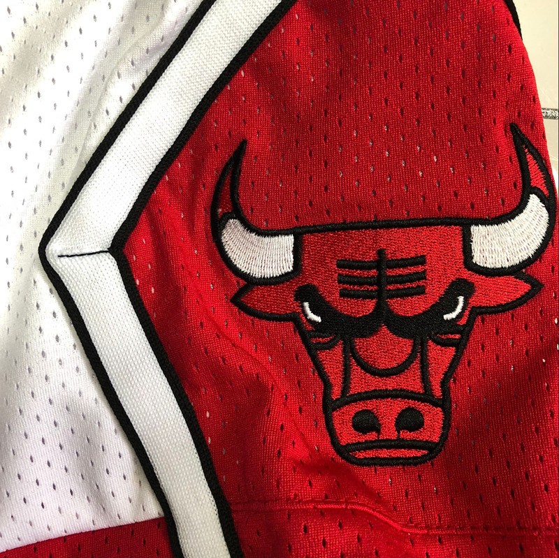 New Chicago Bulls Men Classic White Pockets stitched Shorts Size US