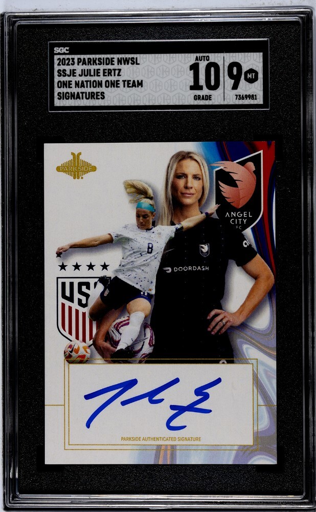 JULIE ERTZ 2023 Parkside One Nation One Team AUTOGRAPH USWNT /100 SGC 9 AUTO 10