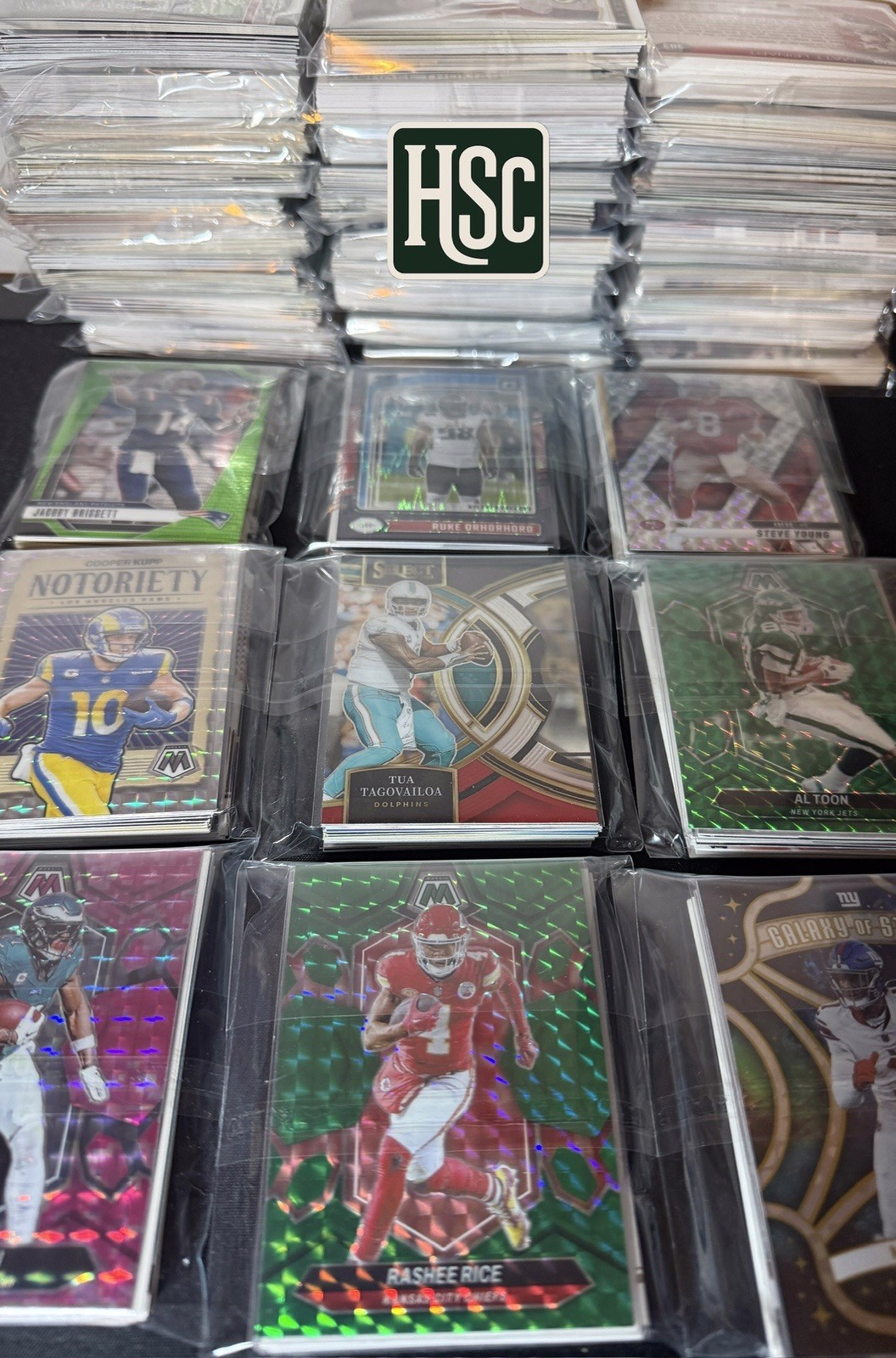 Football NFL – 80 Card Lot – Rookies, Parallels, Memorabilia, Autos, Numbered