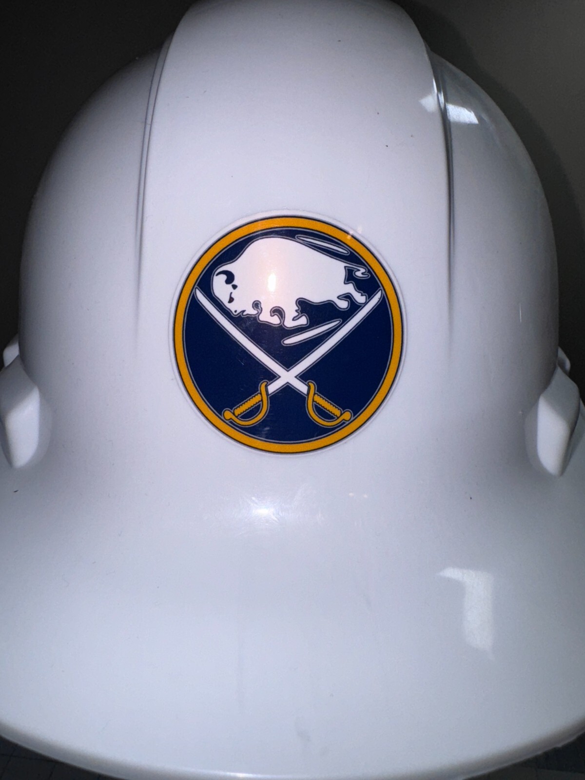 Buffalo Sabres Decal Helmet Hard Hat Window Laptop up to 14″ FREE TRACKING