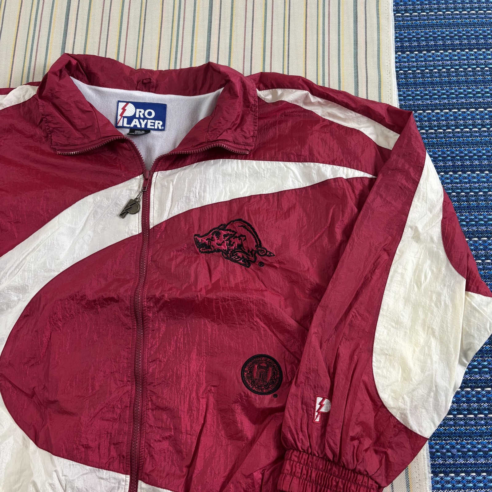 Vintage Arkansas Razorbacks Jacket Mens XL Red NCAA Football Pro Player Full Zip