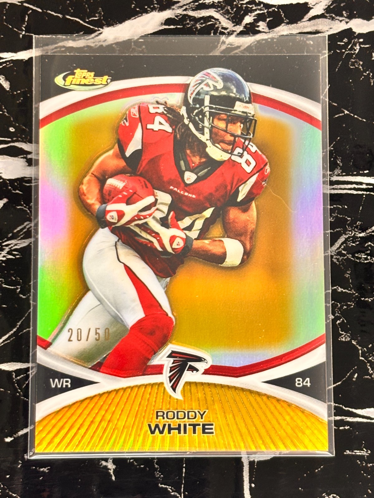 2010 Topps Finest #114 Roddy White Gold Refractor – Falcons