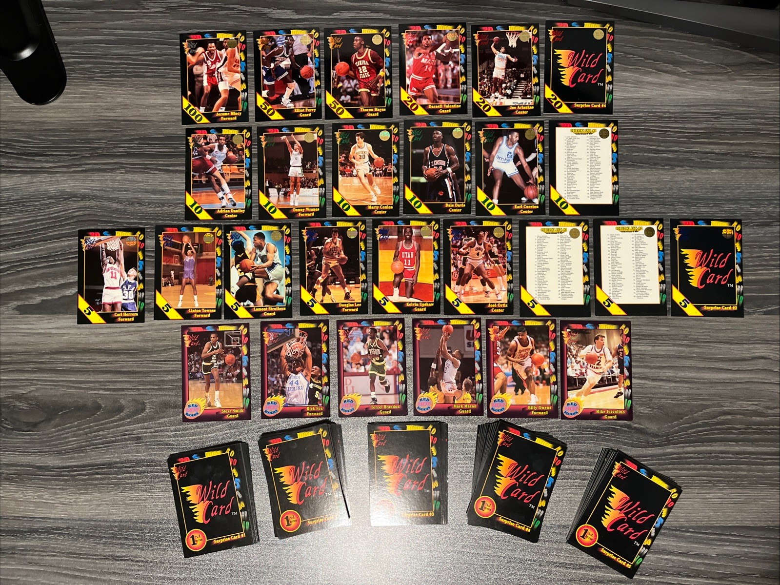 1992 Wild Card LOT Collegiate Basketball – STRIPE CARDS – 90 Cards