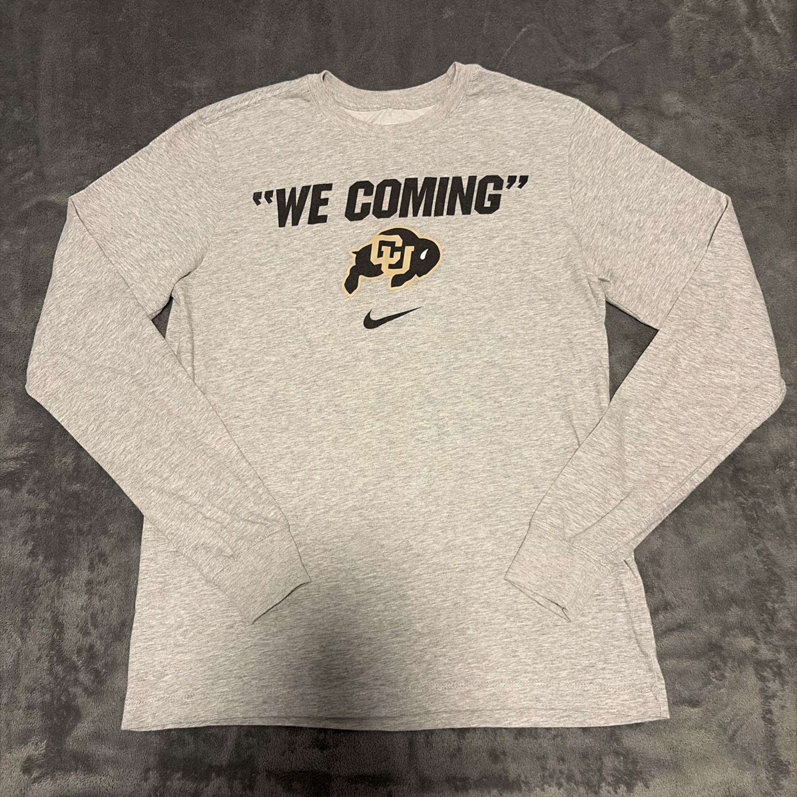 Nike Dri-Fit Colorado Buffaloes “We Coming” T-Shirt Size Small Long Sleeve