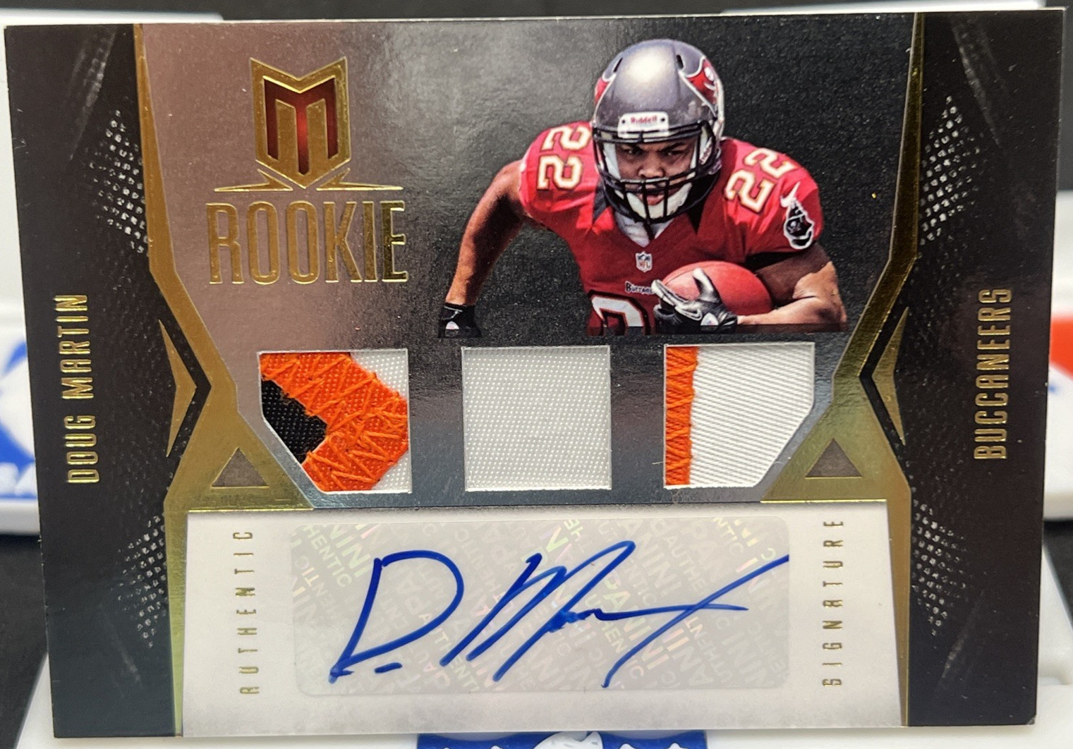 2012 Panini Momentum Rookie Signatures Doug Martin Auto 3 Color Patch /49 RPA #d