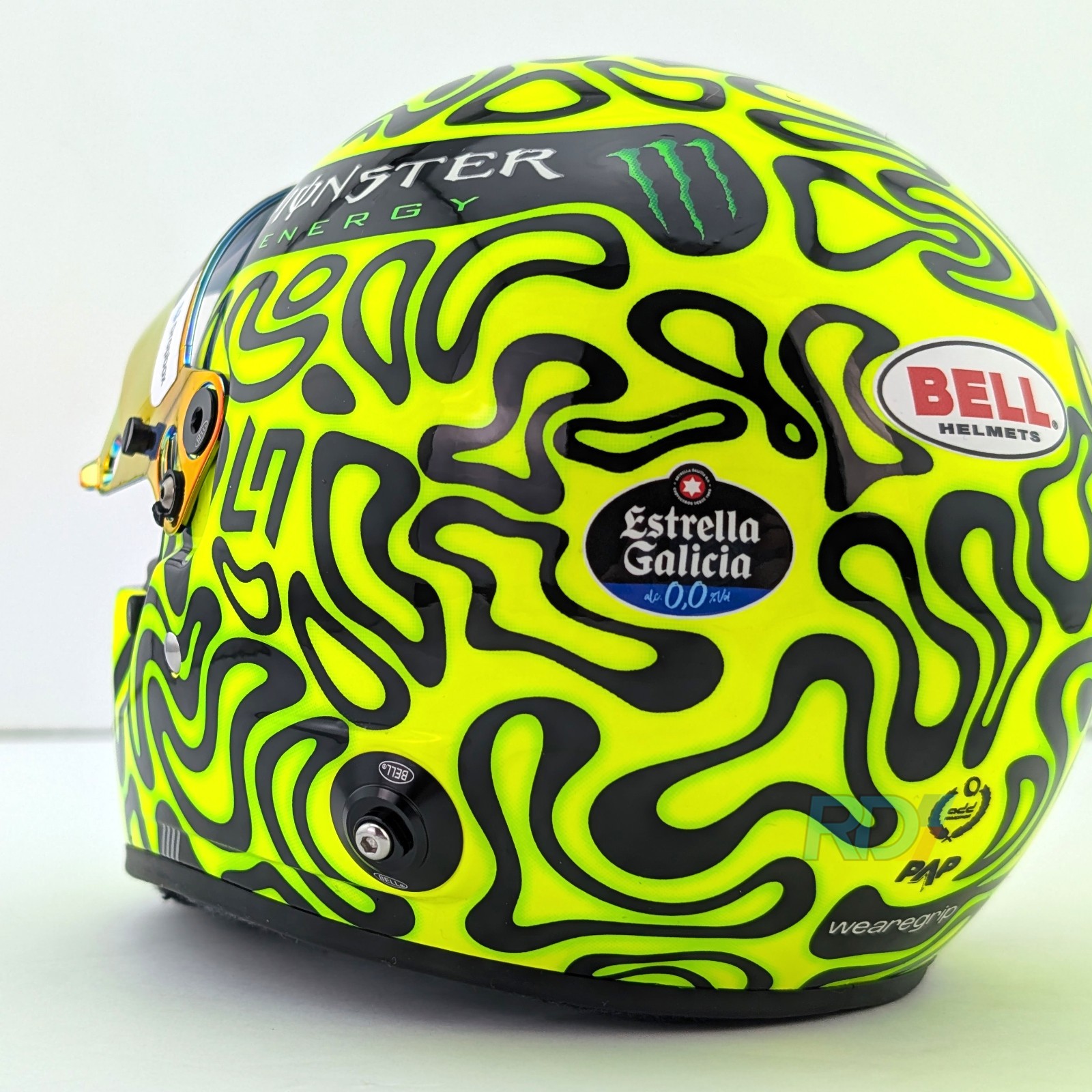 2025 Lando Norris McLaren Mini Helmet – 1:2 Scale Bell F1 Helmet – Model 4100416