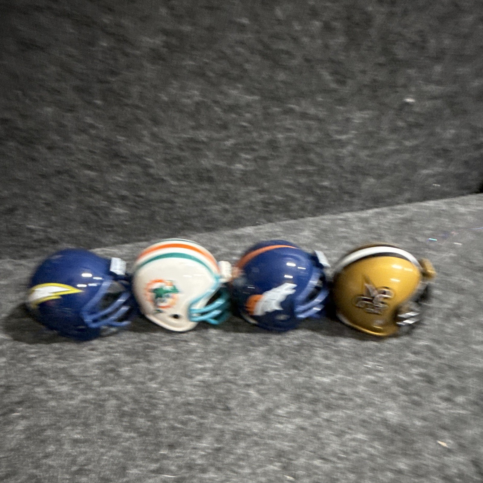 Riddell NFL Mini Helmet Collection Chiefs Giants Panthers Bills Multi-Color