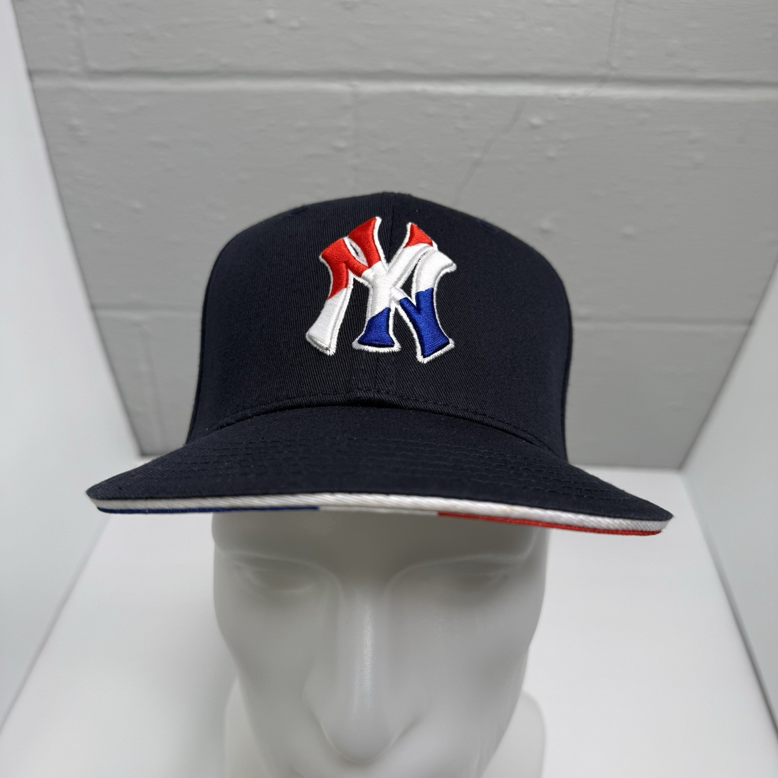 NEW YORK YANKEES Dominican Republic Flag Hat Cap NY Embroidered Logo MLB NWOT