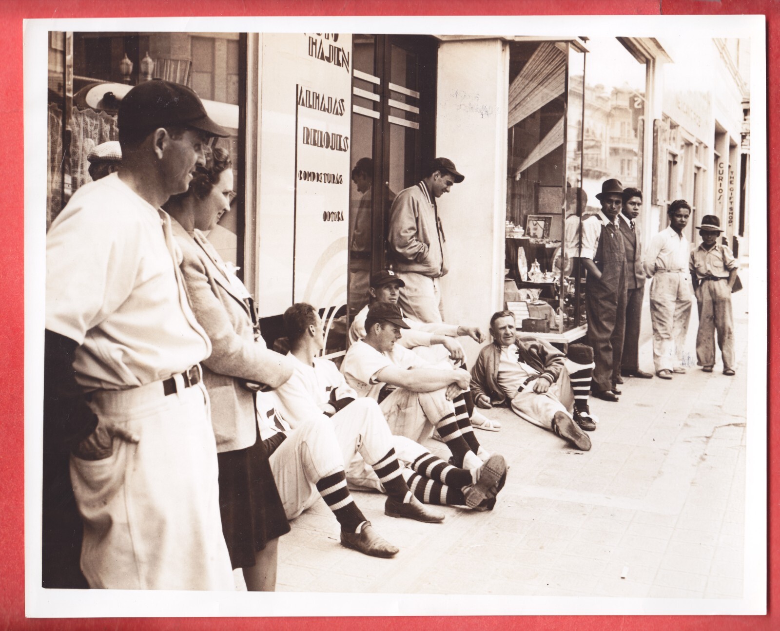 1938 BOSTON BEES GLOSSY TYPE 1 8 X 10 IN CUBA STENGEL , COONEY