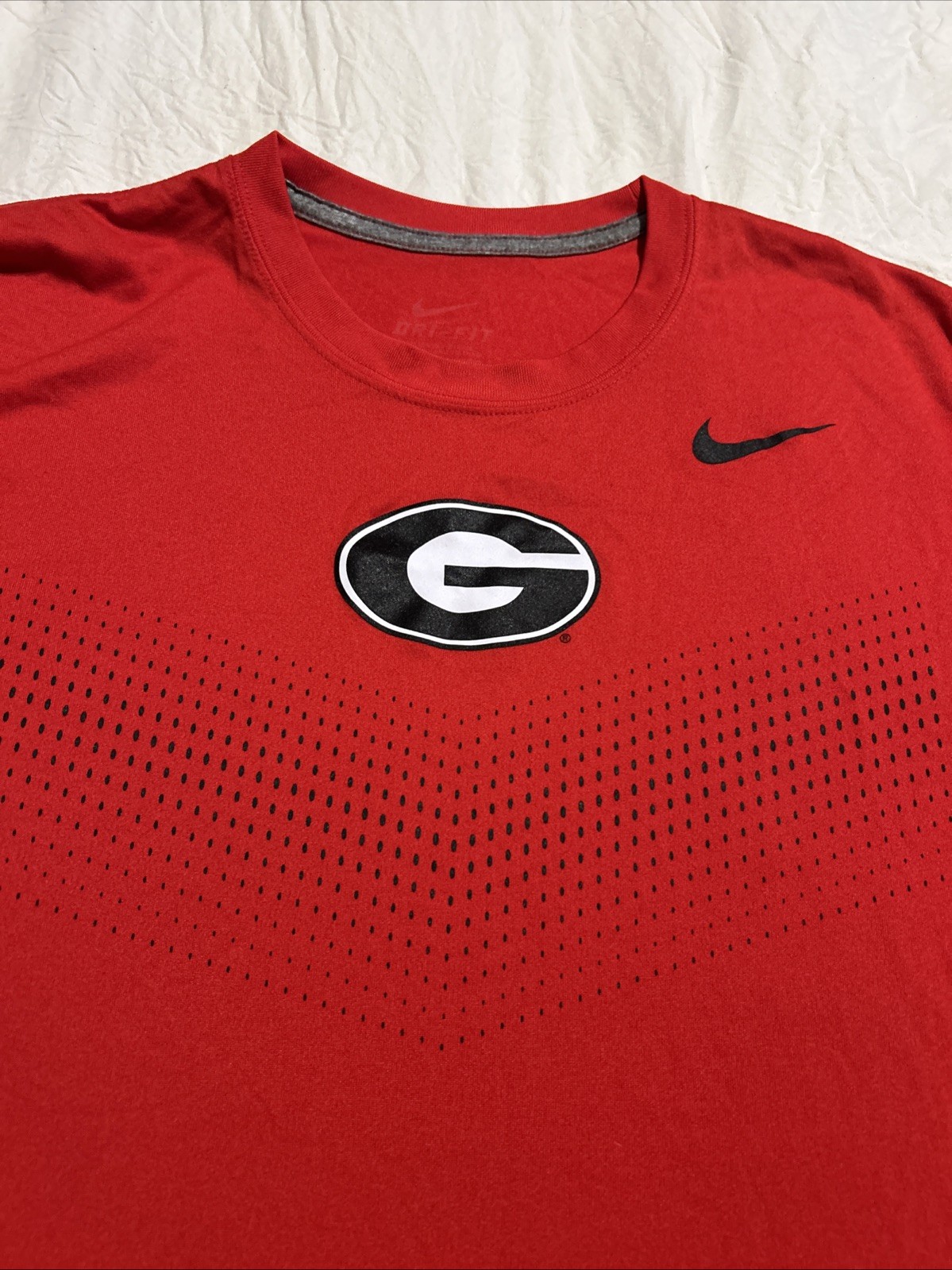 Nike DriFit UGA Georgia Bulldogs Team Issue Red Long Sleeve Shirt Men’s Medium