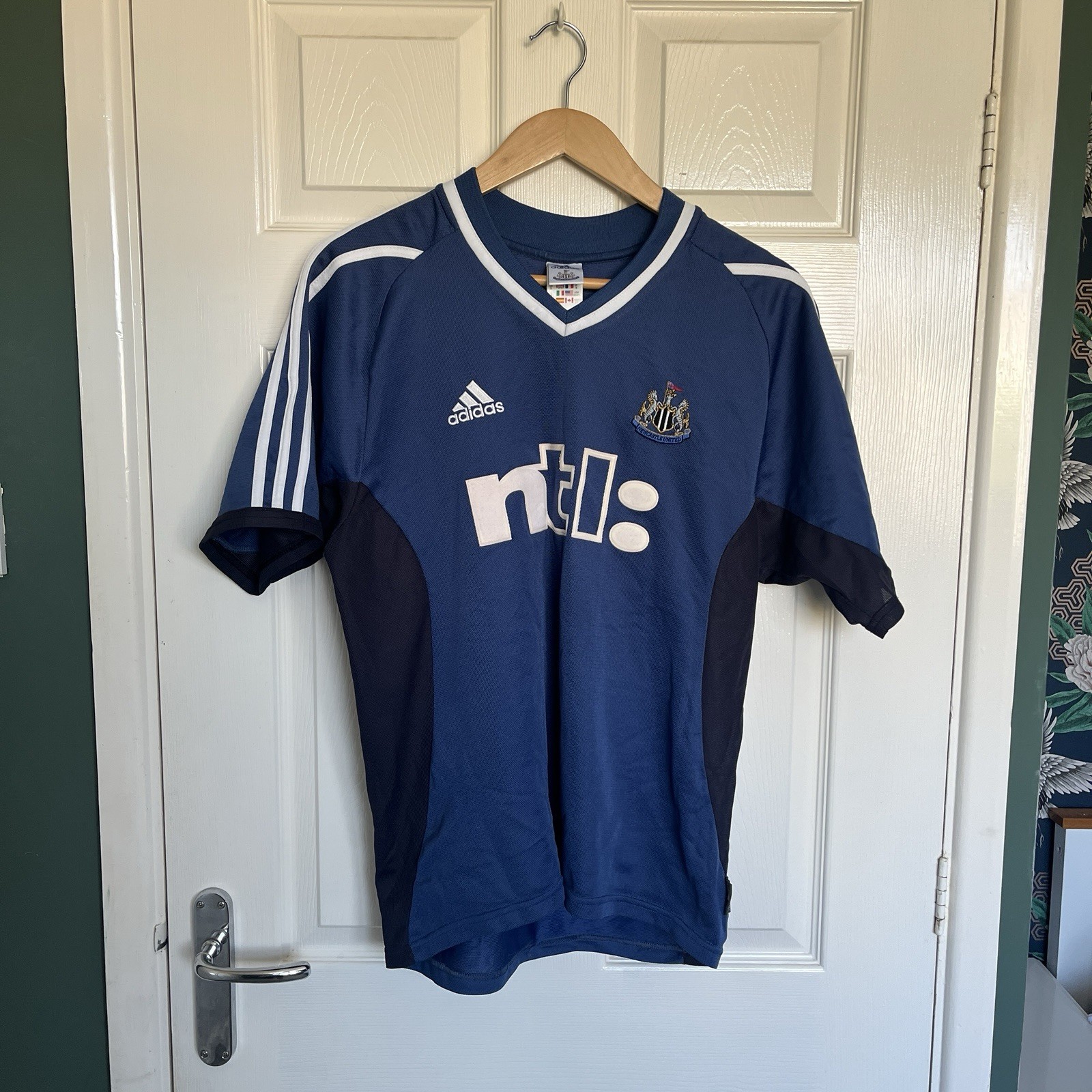 Newcastle United Original 2001/02 NTL Away Jersey Laurent Robert Men’s UK S