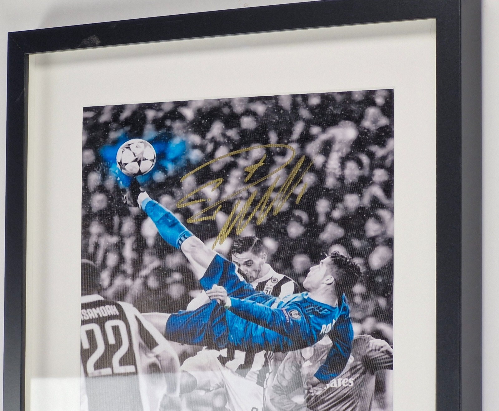 Cristiano Ronaldo autographed canvas Hand Signed FRAMED w/COA Free shipping