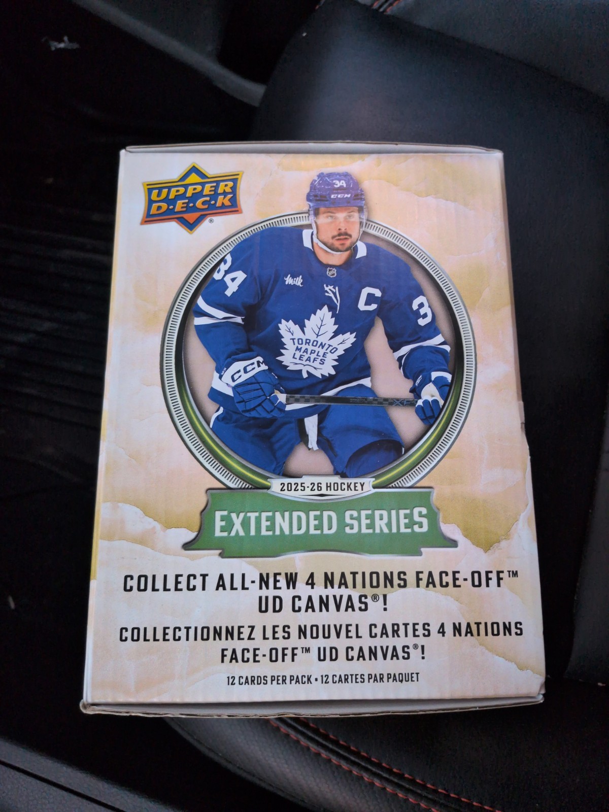 2025-26 Upper Deck Extended Series Hockey Gravity Feed (28 packs) – New